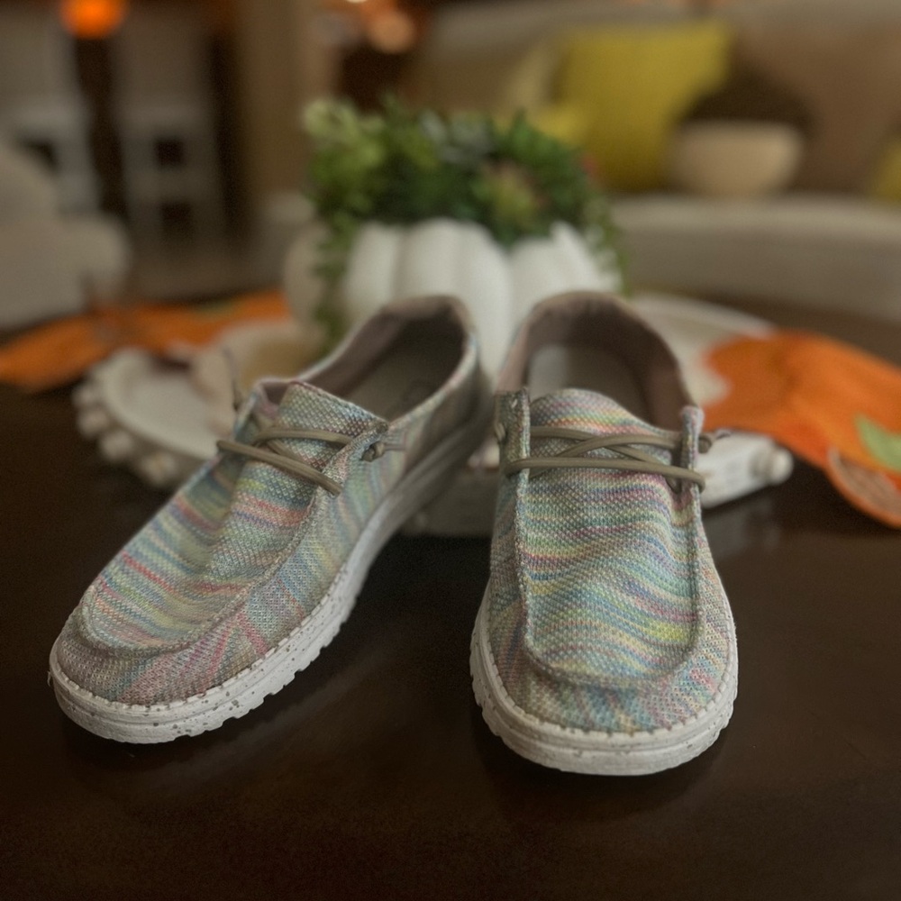 Womens Hey Dude Wendy Sox Aurora White Pastel Rainbow Colors Slip On Shoes. SZ 8